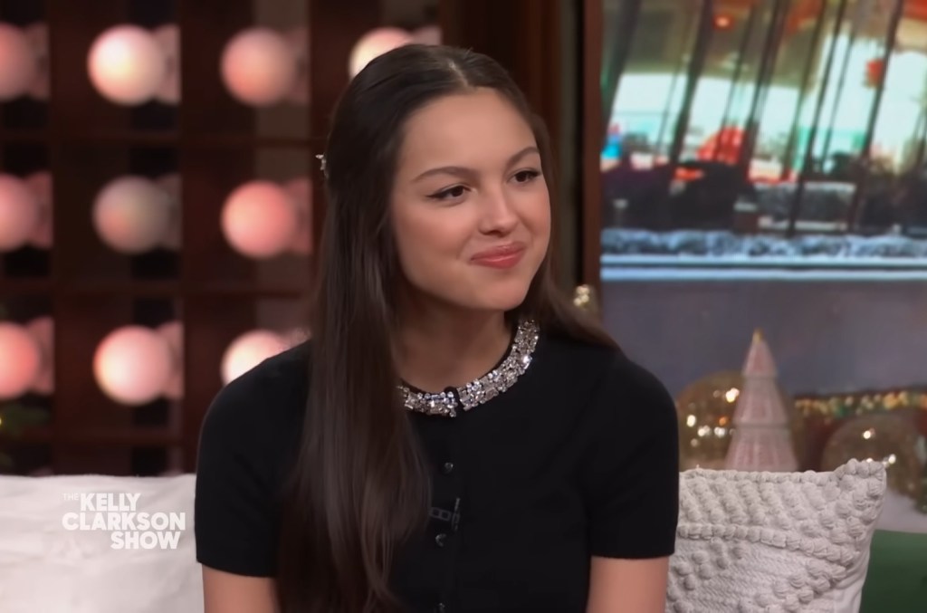 Тексты песен Olivia Rodrigo Breaks Down «Lacy» и «All-American B-tch»: смотрите