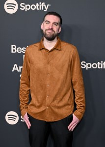 Шон Момбергер на вечеринке Spotify Best New Artist, которая прошла в Paramount Studios 1 февраля 2024 года в Лос-Анджелесе, Калифорния.